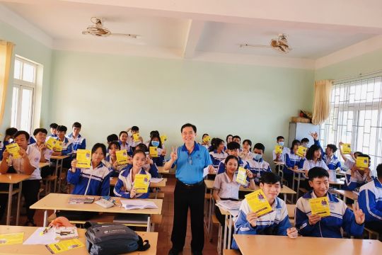 Tình cảm đáng yêu của các bạn học sinh lớp 12 tỉnh Bình Phước và tỉnh Đắk Nông dành cho ITC