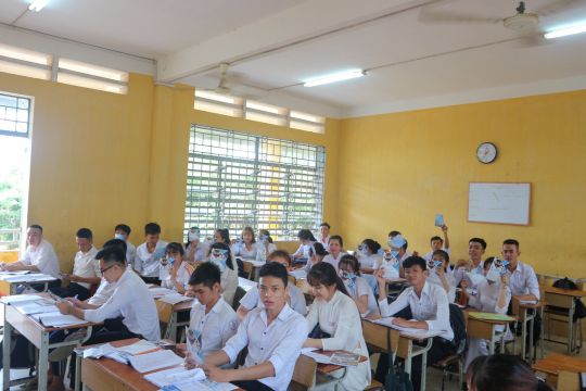 Học sinh các tỉnh Đồng Nai, Long An hào hứng tiếp nhận thông tin tuyển sinh từ ITC