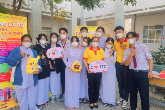 "Ngày hội Tư vấn hướng nghiệp năm 2022" tại Trường THPT Năng Khiếu TDTT Huyện Bình Chánh