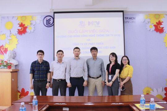 Buổi làm việc giữa Trường ITC với Công ty CP Phát triển Truyền thông Quảng cáo MAC Việt Nam (MCV Corporation)